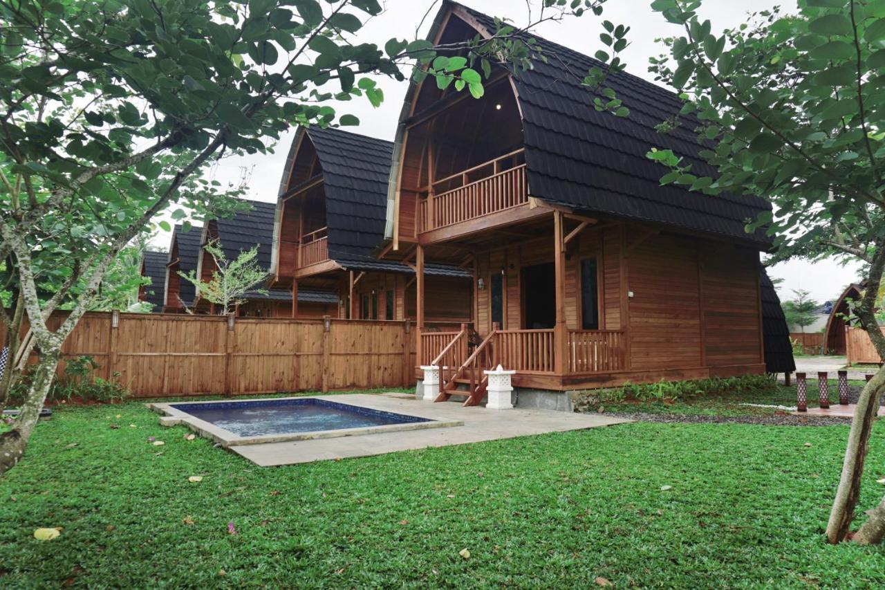 Collection O 9 Villa Ubud Anyer Buitenkant foto
