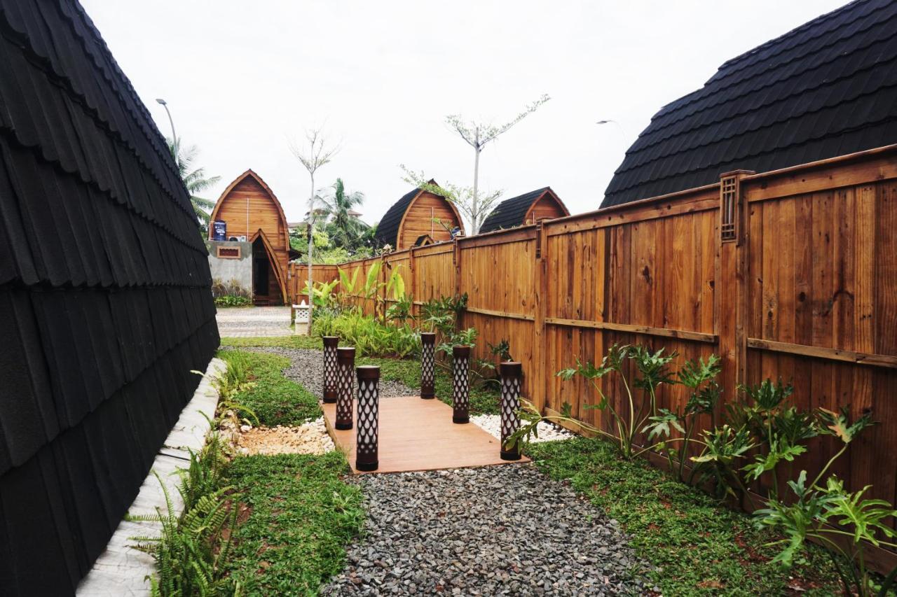 Collection O 9 Villa Ubud Anyer Buitenkant foto